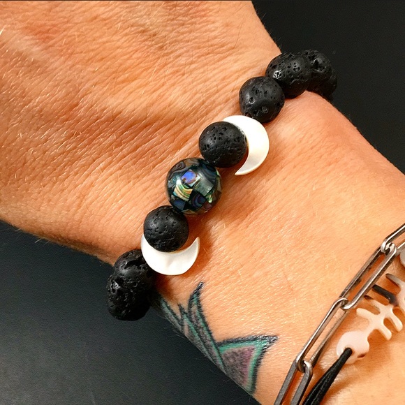 Mother of Pearl Abalone Moon bracelet - Picture 2 of 4